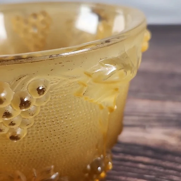 Vintage footed candy dish with lid - Picture 9 of 16